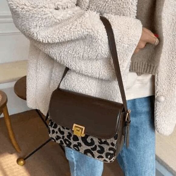Ladies Leopard Shoulder Bag  - Picture 6 of 10